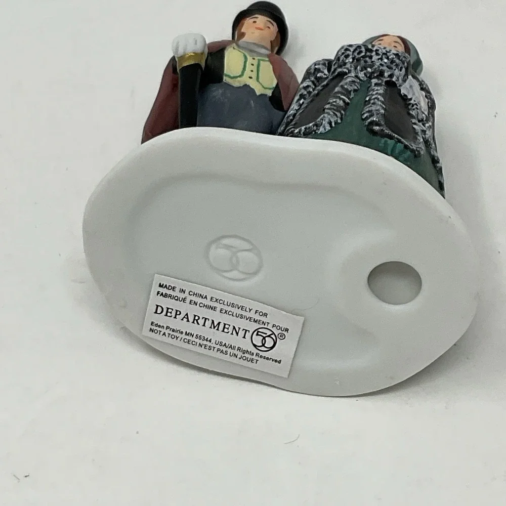 Dept 56 Dickens Village A Gentleman And Lady Christmas 56.58559